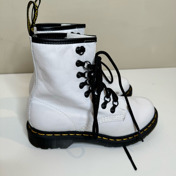 Dr. Marten’s 1460 Virginia Pebbled Leather Laced Boots White Women’s Siz… - Picture 7 of 12